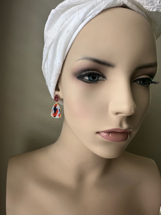 Jewelry - Elegant Earring Set with Pearl and Geometric Designs